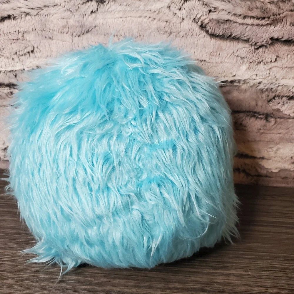 Fun Express Teal Turquoise Blue Fuzzy Furry Shaggy Hairy One Eyed Monster Plush